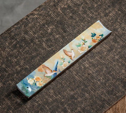 エレガントな陶器製香炉（お香立て皿）